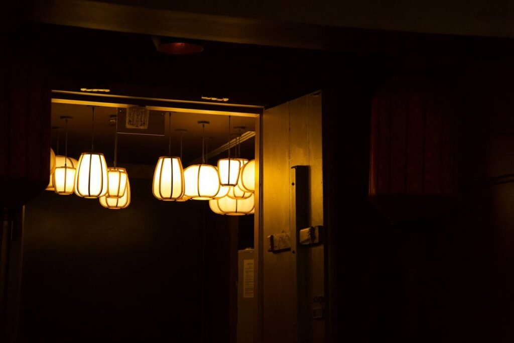 Seasonal Lighting for Home Decor: Expert Tips to Brighten Every Room Year-Round